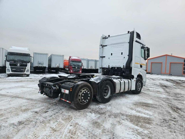 Седельный тягач камаз