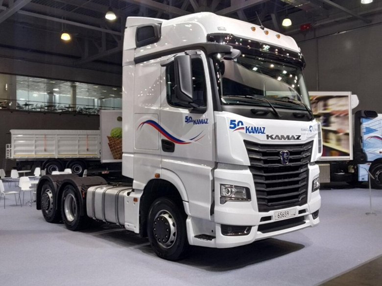 Седельный тягач КАМАЗ 54901