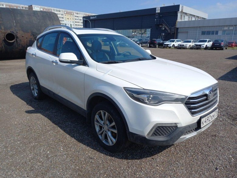 Машина FAW x80 белая