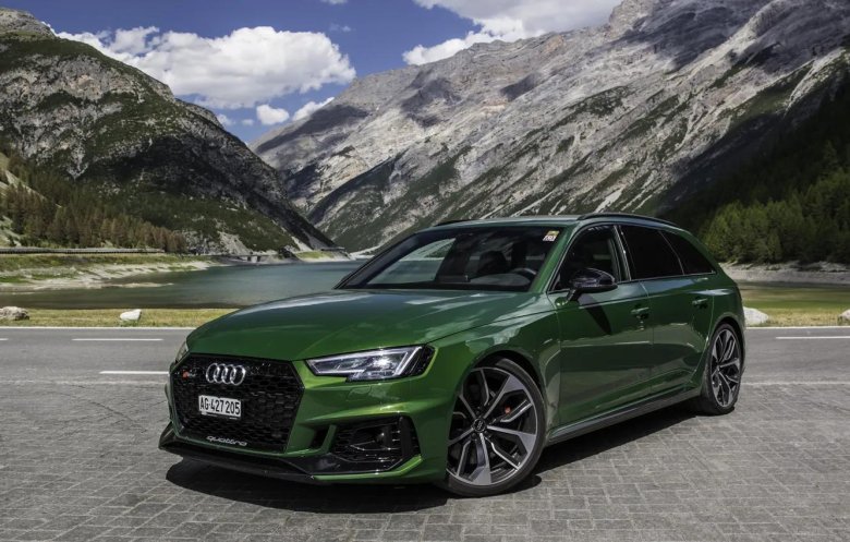 Audi rs4 avant Green