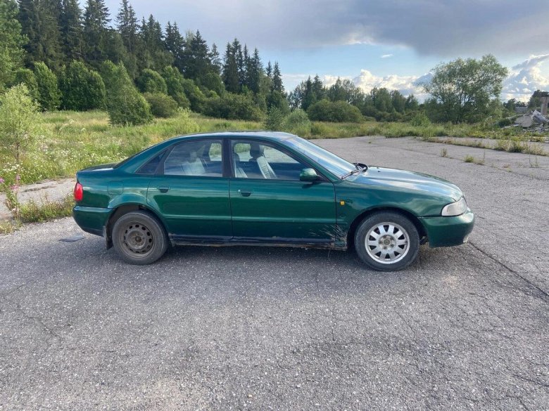 Audi a4 b5 зеленая