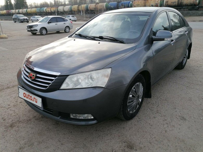 Китайские иномарки седан серый