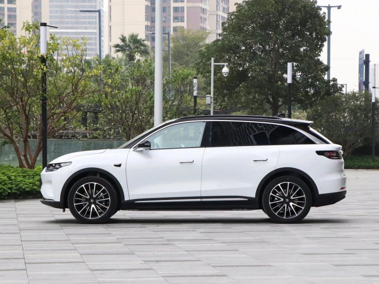 Китайская электромобиль