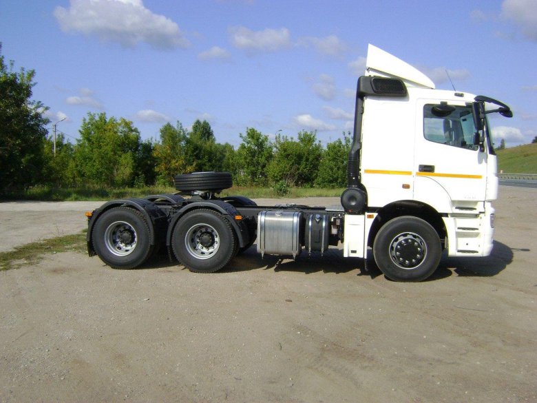Седельный тягач КАМАЗ 65206