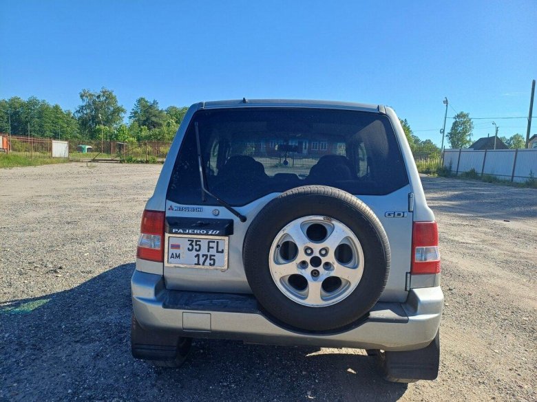 Митсубиси паджеро io