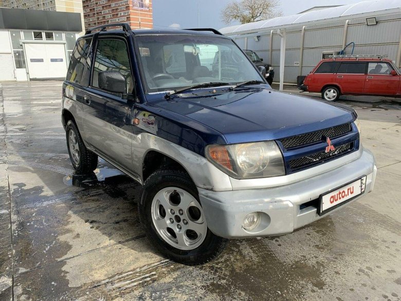 Mitsubishi pajero io 1998