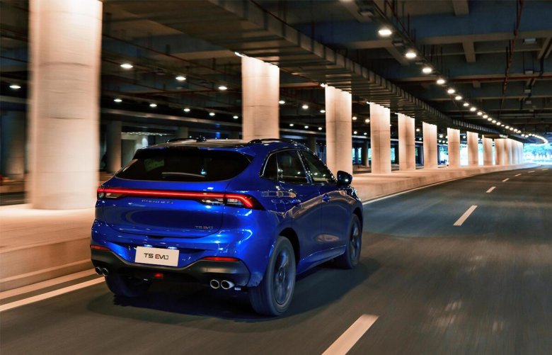 Forthing автомобиль