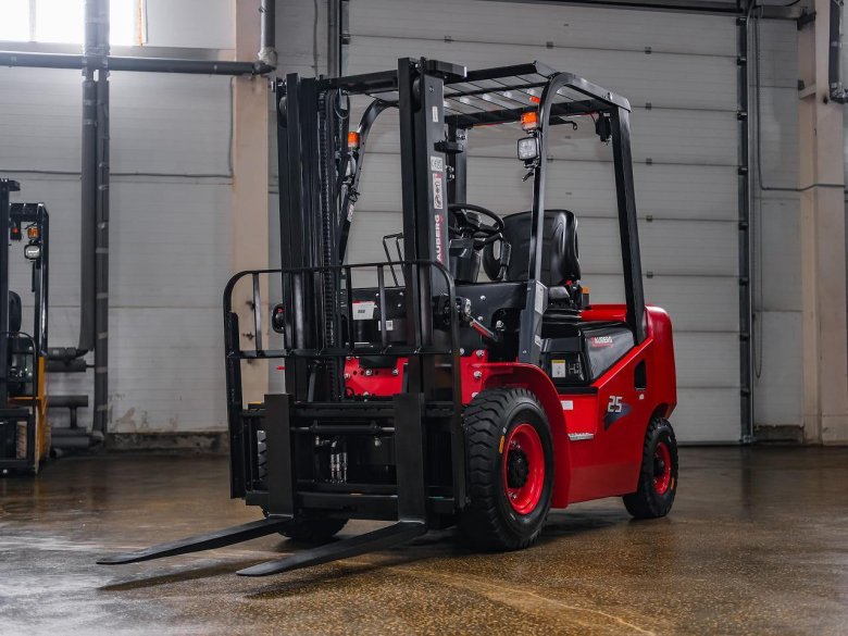 Вилочный автопогрузчик