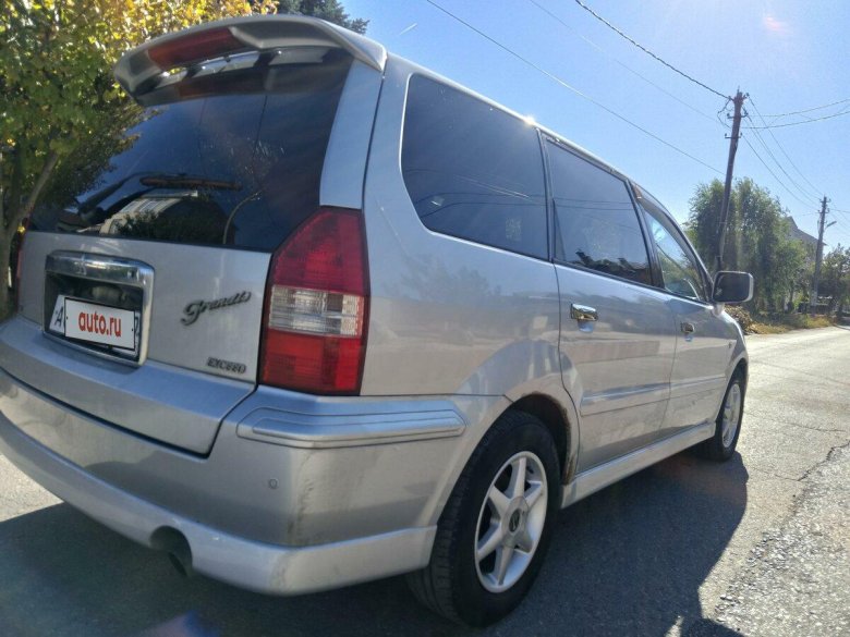 Митсубиси шариот грандис 1997