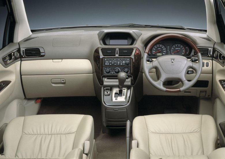 Шариот Грандис 1999