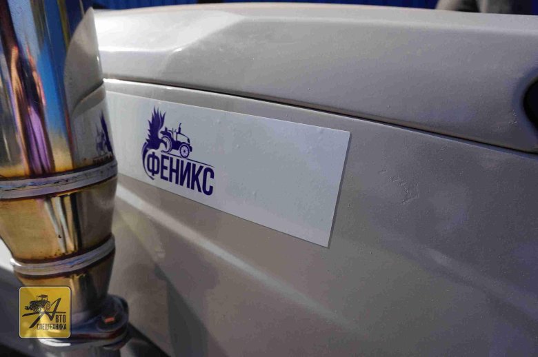 Наклейка на задний бампер автомобиля