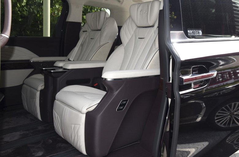 Hongqi минивэн hq 9