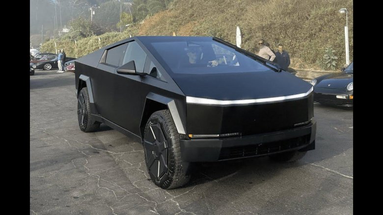 Тесла кибертрак