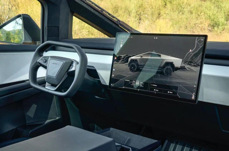 Полкп столик Ивека Дели