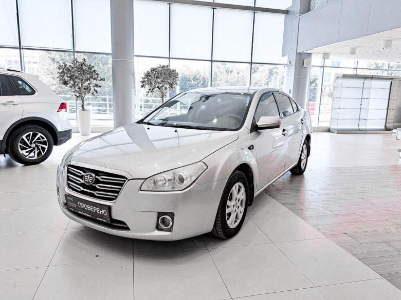 Машина faw besturn