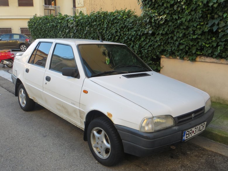 Dacia nova 2003