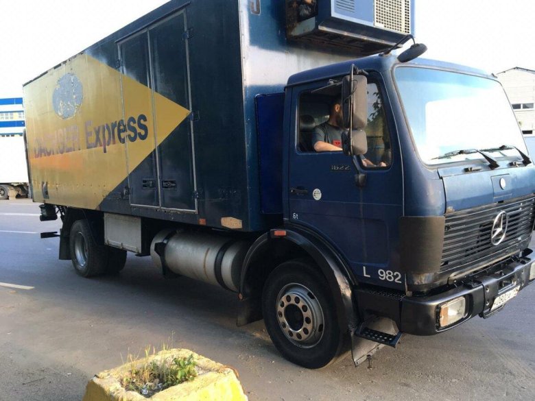 Грузовики мерседес