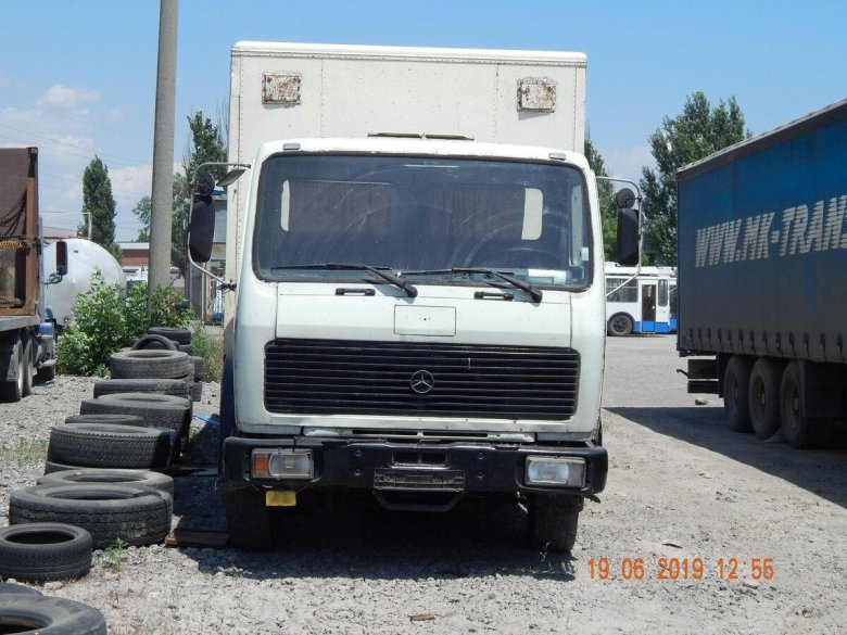 Мерседес 1622
