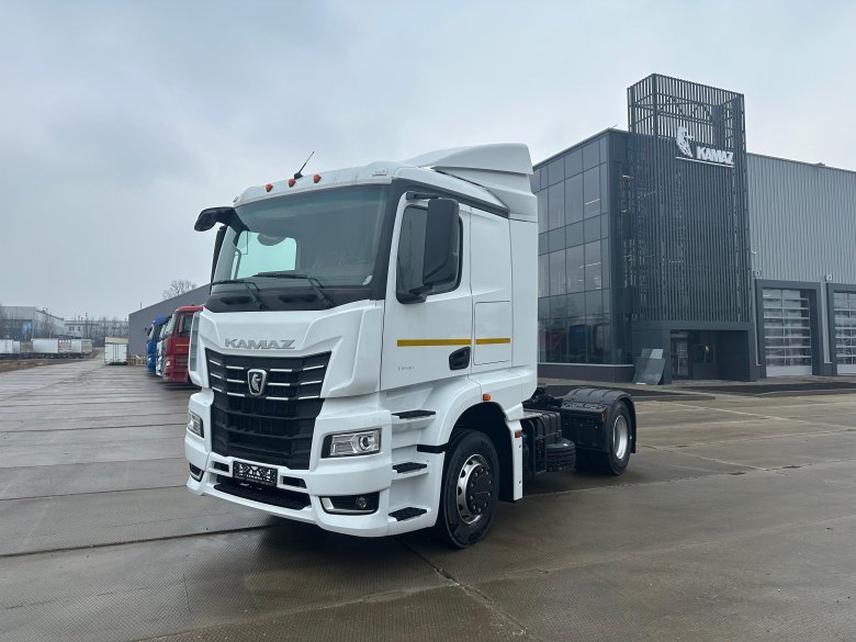 Седельный тягач камаз 5490
