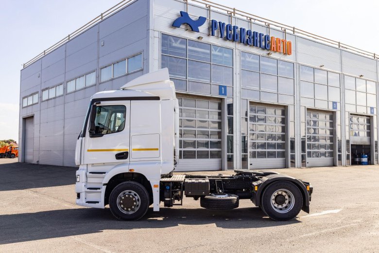 Седельный тягач камаз 5490