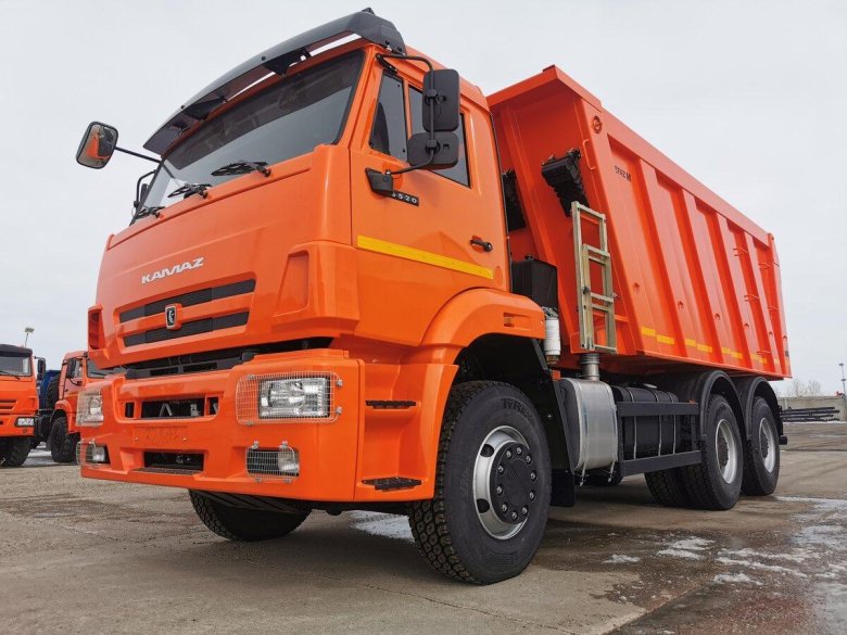 Самосвал КАМАЗ 6520-3026012-53