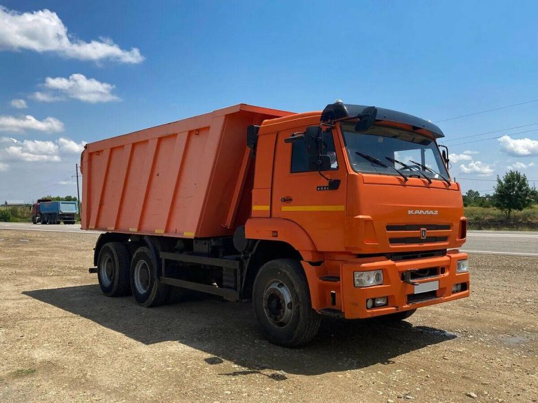Самосвал камаз 6520