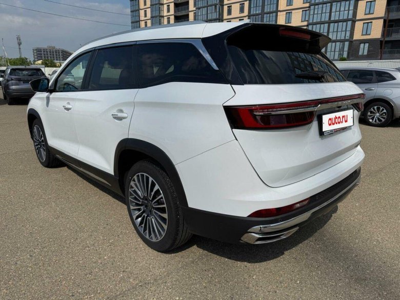 Jetour x 90 plus 2023