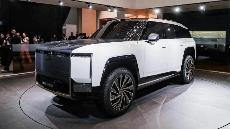 Внедорожник byd yangwang u 8