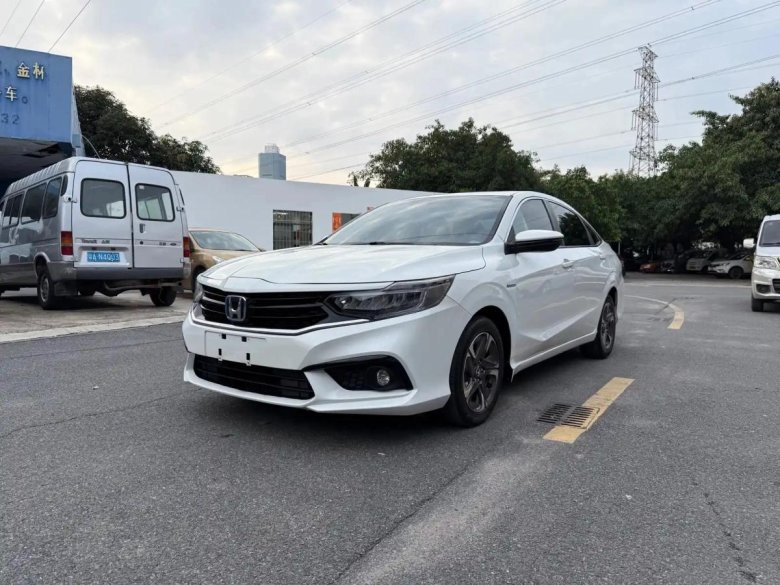 Автомобиль honda