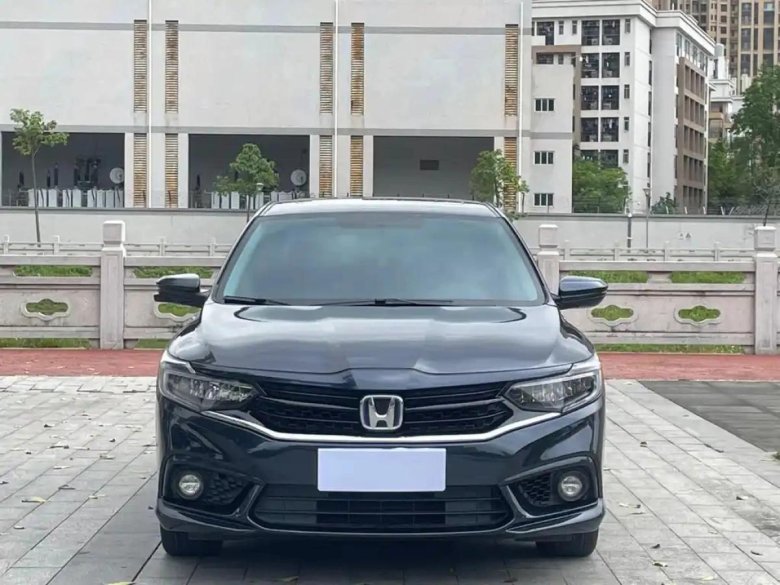 Автомобиль honda