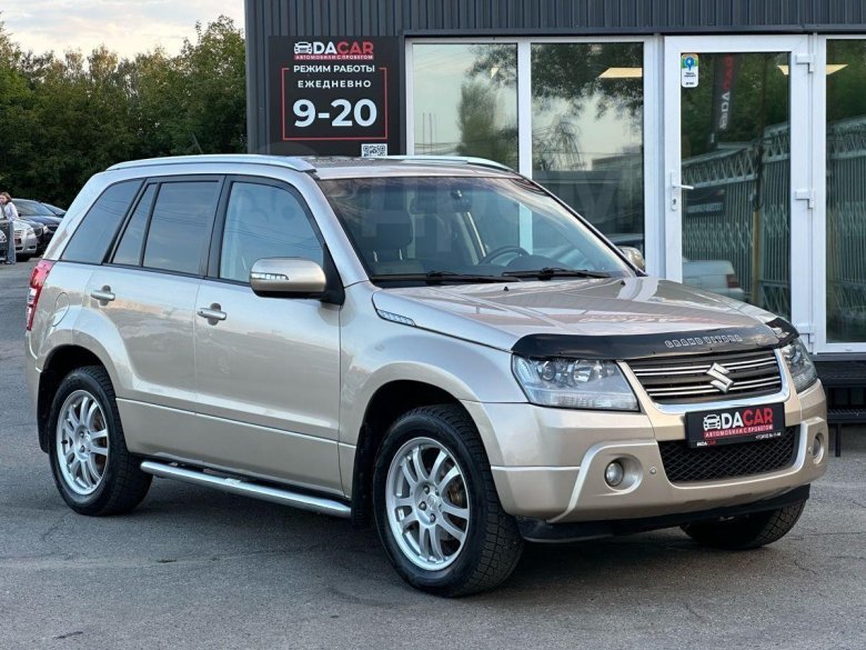 Suzuki grand vitara 2011