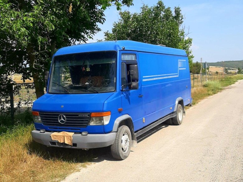 Мерседес бенц 208д