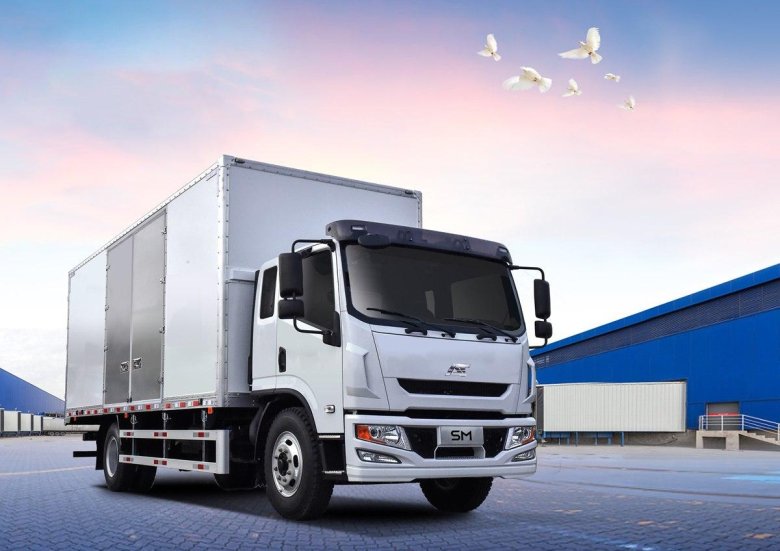 Среднетоннажные грузовики