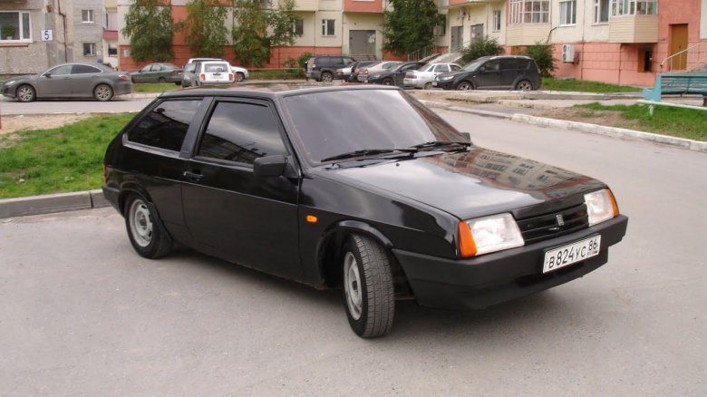 Лада ВАЗ 2109 черная тонированная