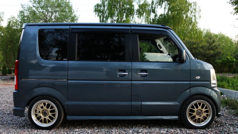 Сузуки Эвери 4/4