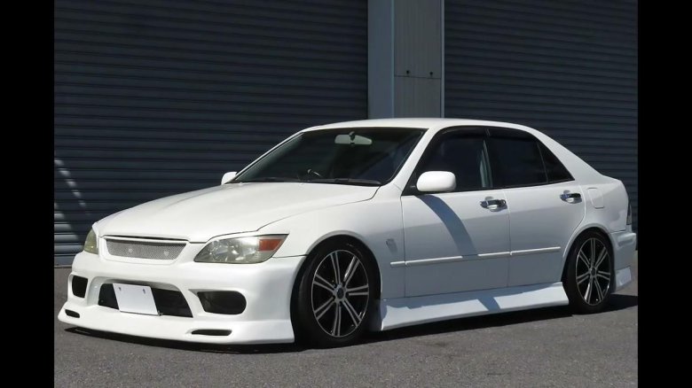 Тойота Альтеза 1999