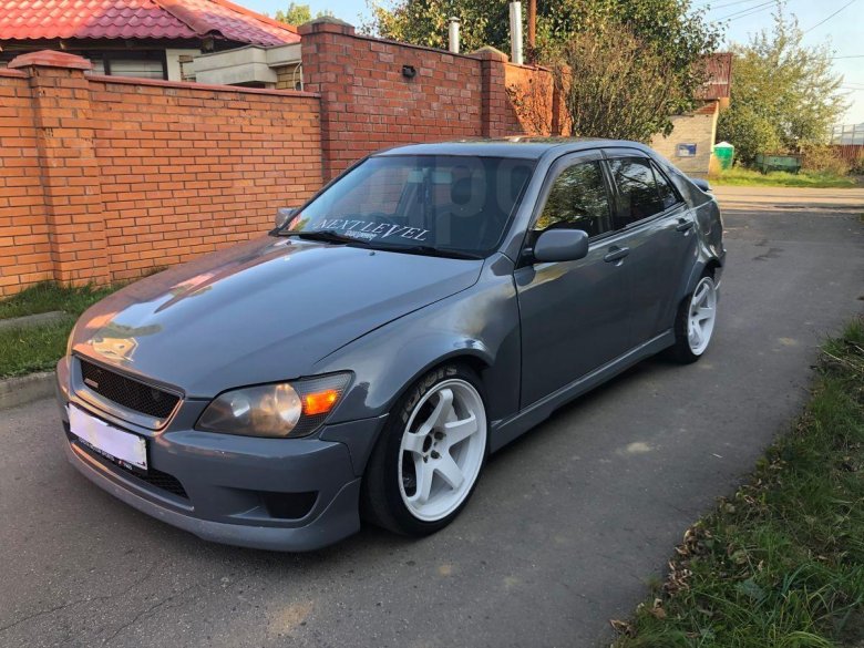 Тойота Альтеза 2001