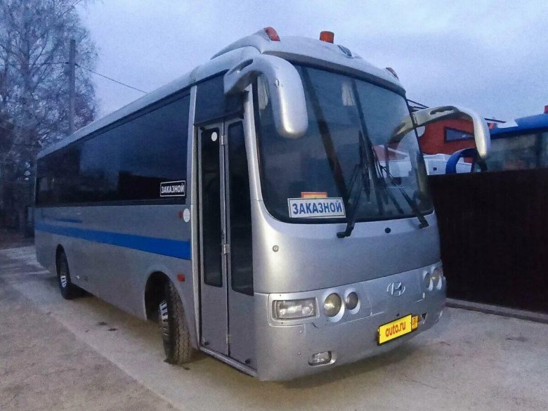 Автобус хендай аэротаун серебристый