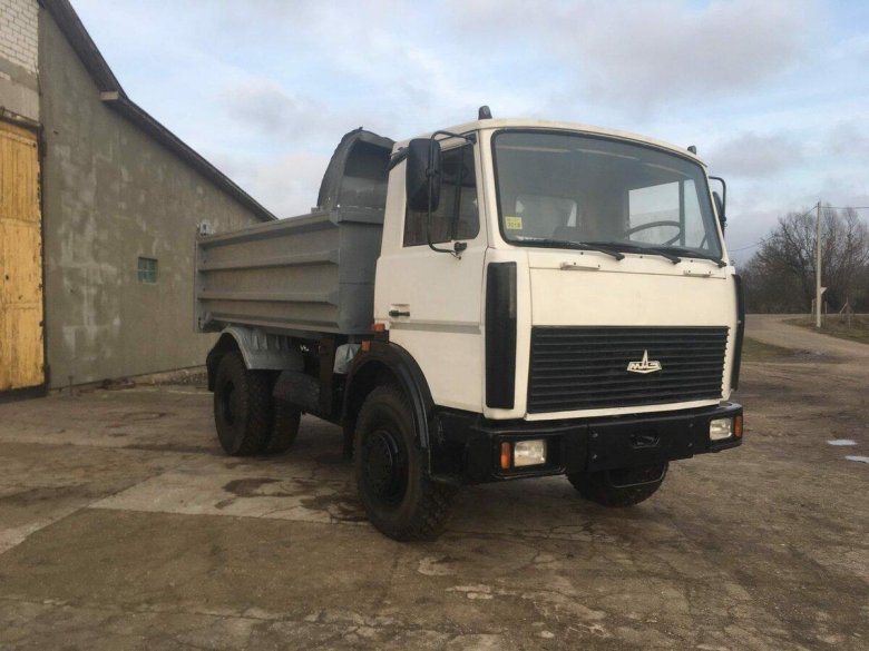 МАЗ 5551 самосвал