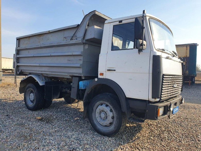 Старый самосвал маз-5551