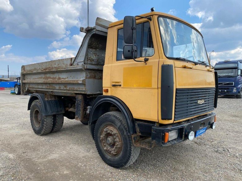 Грузовик маз 5551 самосвал