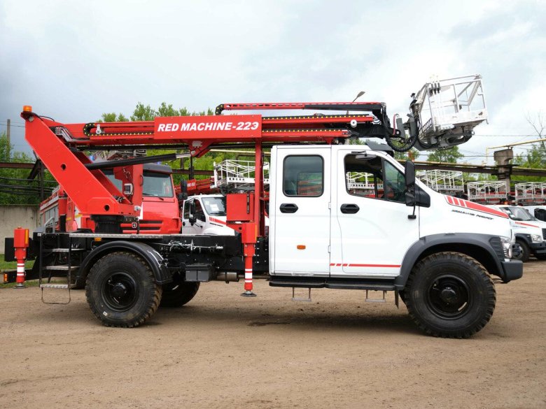 Автогидроподъемник «red machine»