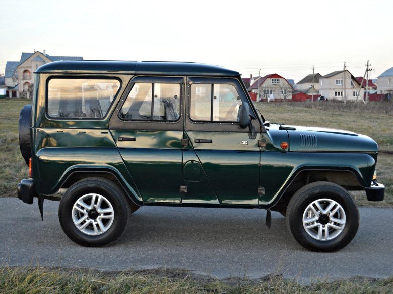 УАЗ Хантер зеленый