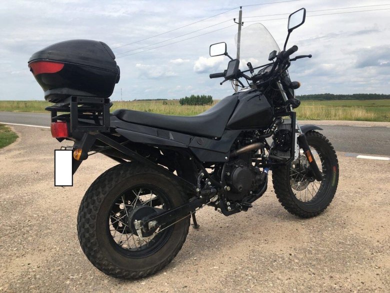 Мотоцикл десна 200