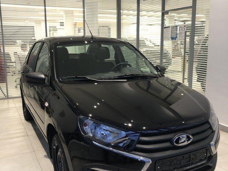 Лада Гранта 2022 черная седан