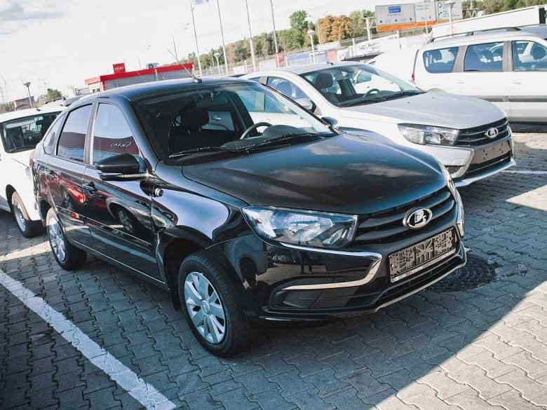 Лада Гранта лифтбек черная 2019