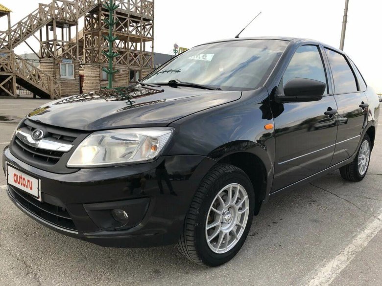 Гранта седан 2015 черный