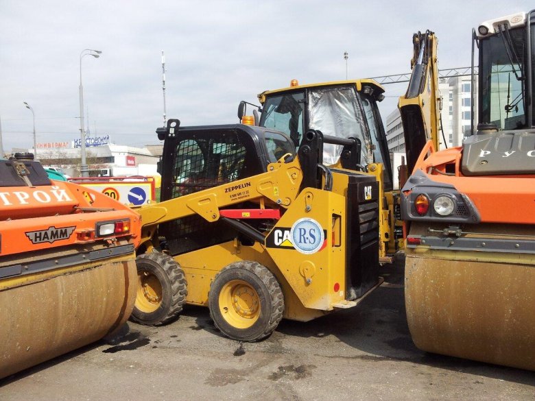 Мини погрузчик caterpillar