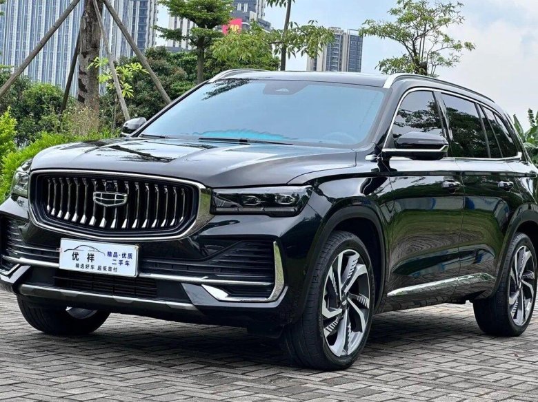 Джили Монжаро 2022 черный