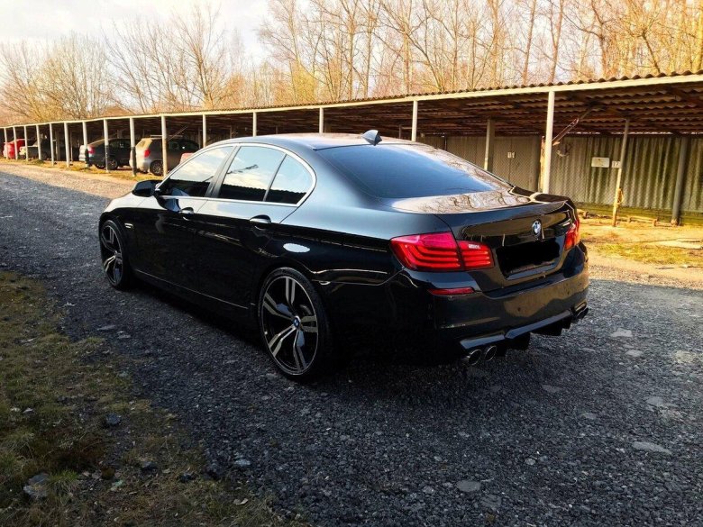 BMW 520 f10 черная